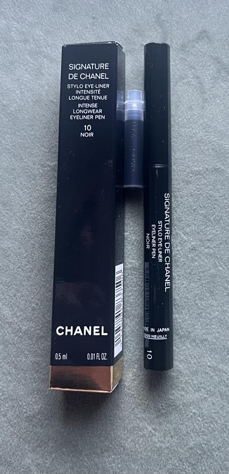Eyeliner líquido Chanel alta precisão. Vem com cartucho de tinta separado. Cor preta. NOVO