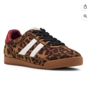 Steve Madden Women's Retro-Inspired Suede Sneaker (Confirmar tamanho com atendimento)