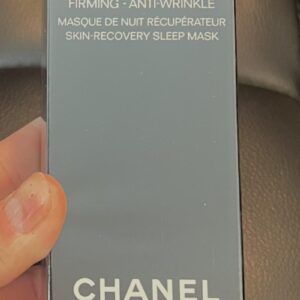Máscara noturna firmadora anti-aging para o rosto, pescoço e decote. Le Lift Chanel. NOVO