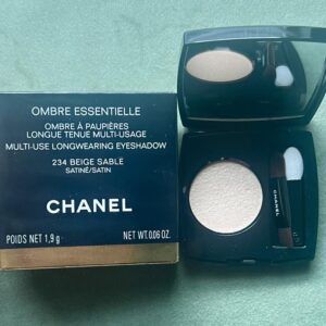 Sombra cintilante cor “234 Beige Sable”. Chanel. NOVO.