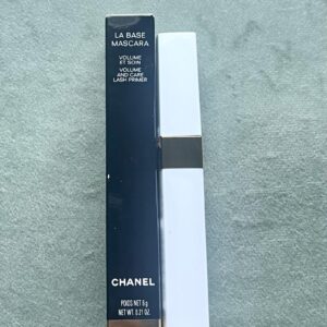La base mascara primer e fortalecedor de cílios. Usado antes do rímel.Chanel. NOVO